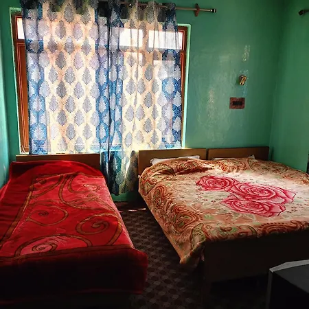 Queen Palace Guest House-3