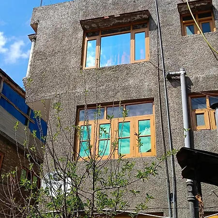 Queen Palace Guest House-2